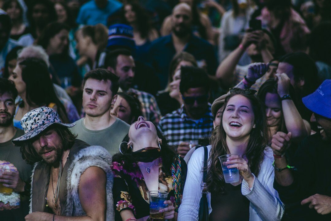 celebrity hype crowd